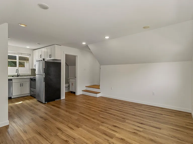 816 S Sullivan St #B — Photo 9