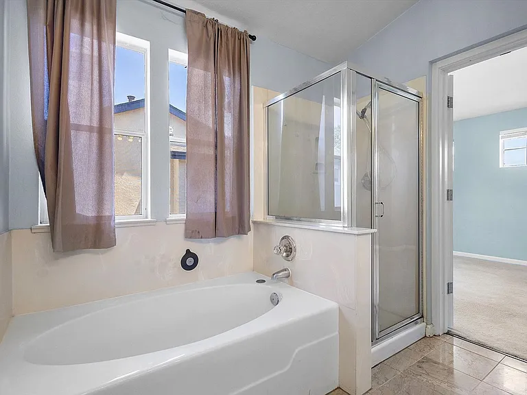 1 Challen Ct — Photo 16