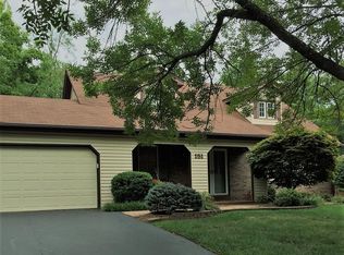 151 Country Creek Ct, Ballwin, MO