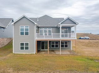 695 Ridge Ave, Canonsburg, PA 15317