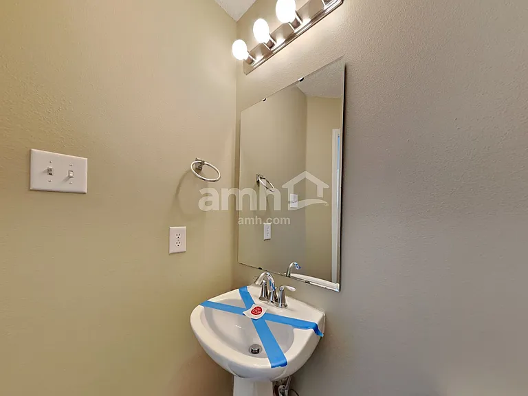 10914 Cyrus Dr — Photo 9
