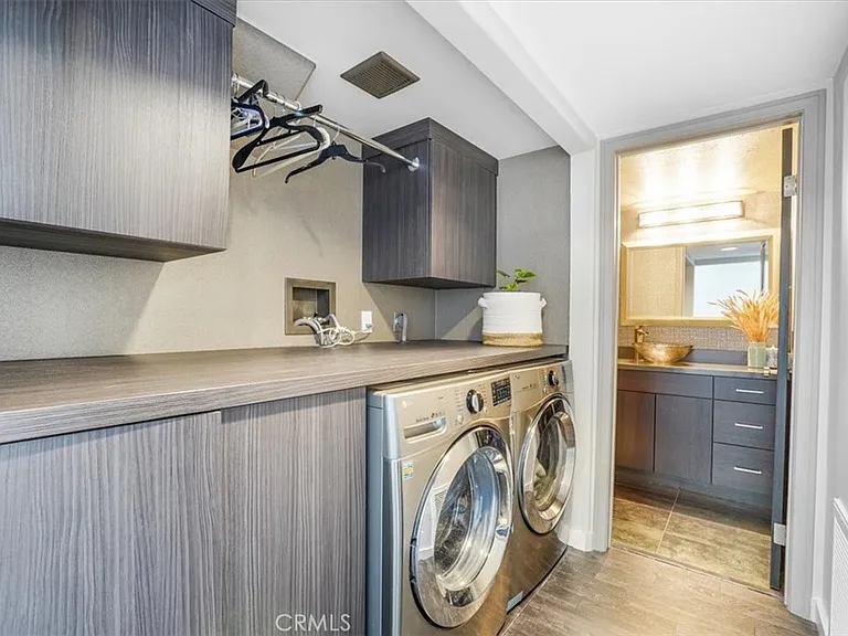 479 Pesaro St — Photo 11