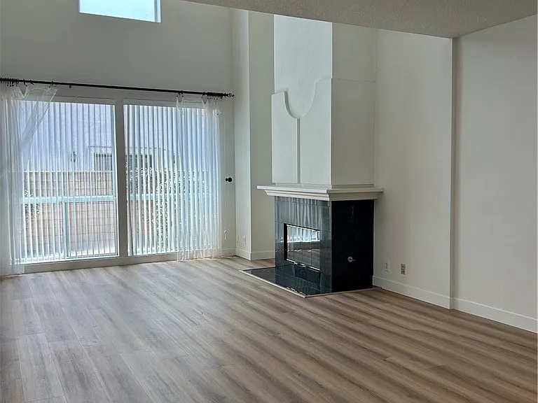 422 Saint California #F — Photo 4