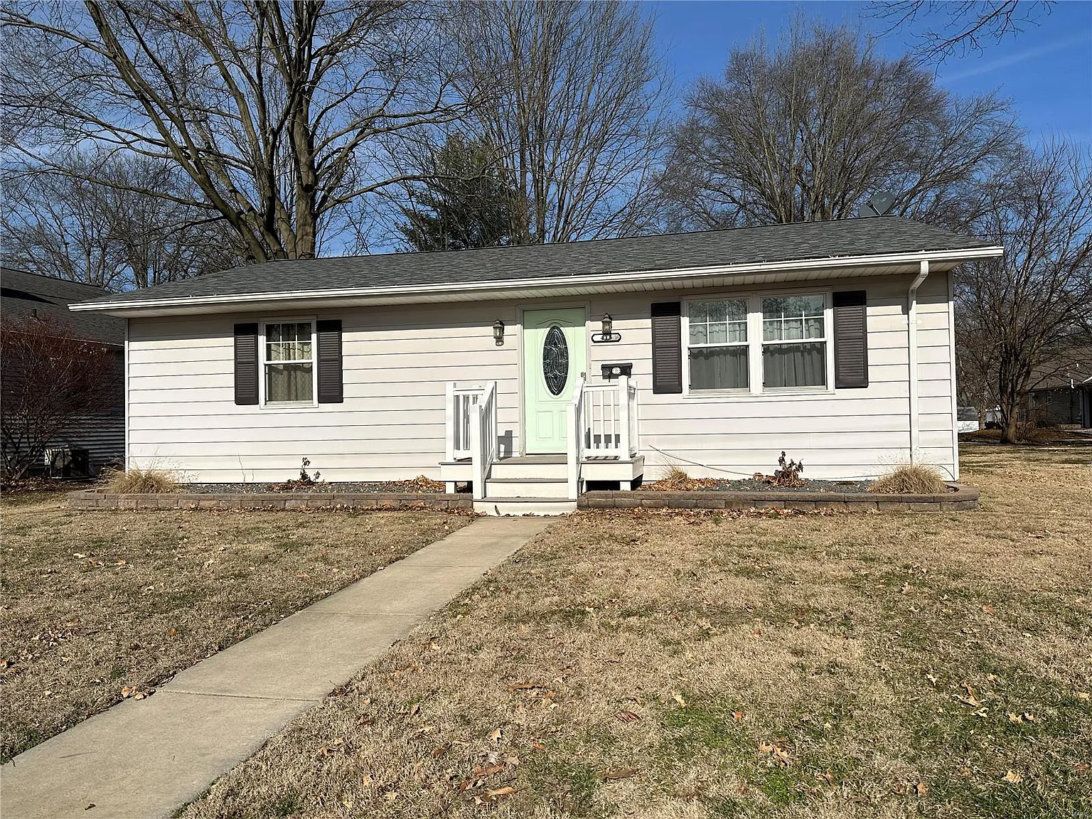 415 W Adams St photo 1