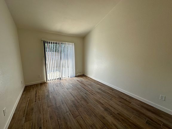 3rd image of 519 W D St #H