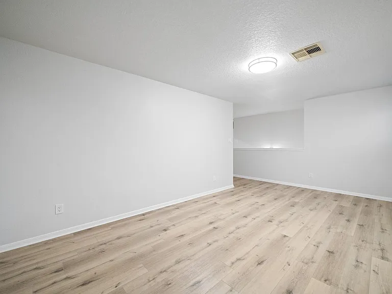 19606 Narcissus Brook Ln — Photo 24