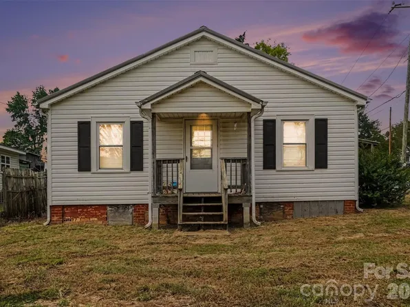 874 N Skyland Dr, Mount Pleasant, NC 28124
