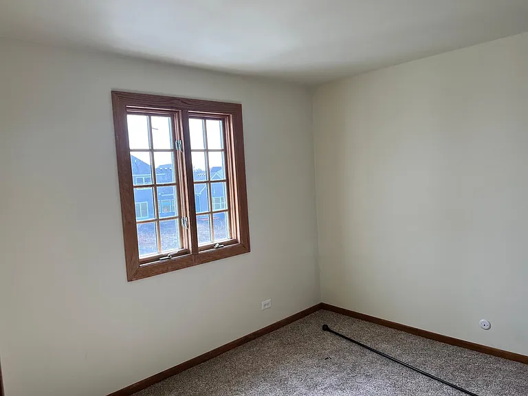 1858 Princeton Cir — Photo 16