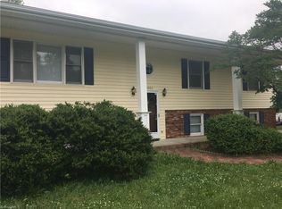 10006 Hampton Rd, Lexington, NC 27295