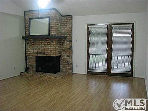 2nd image of 2826 Saint George Dr