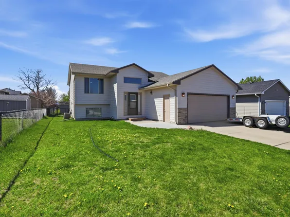 1513 E 67th St N, Sioux Falls, SD 57104