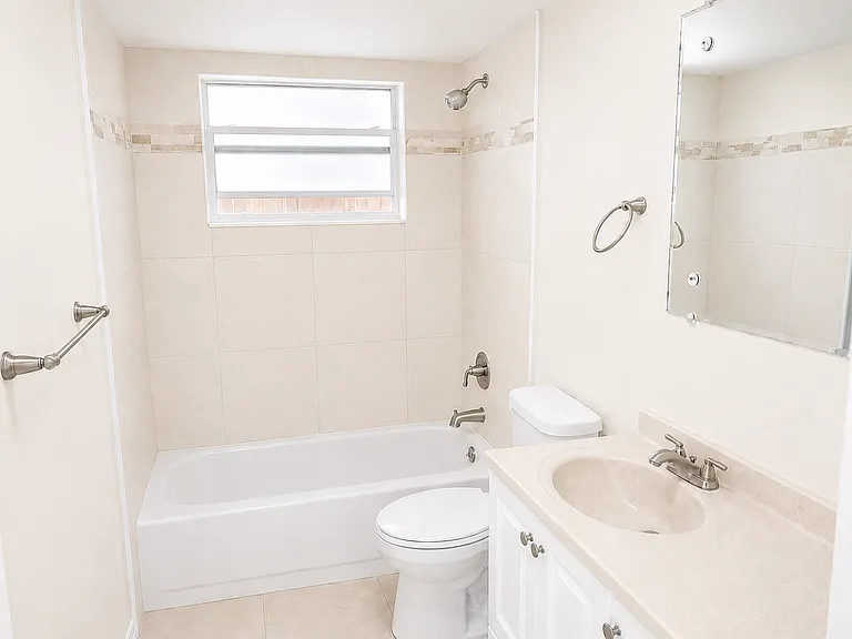 10801 Oldham Rd — Photo 12
