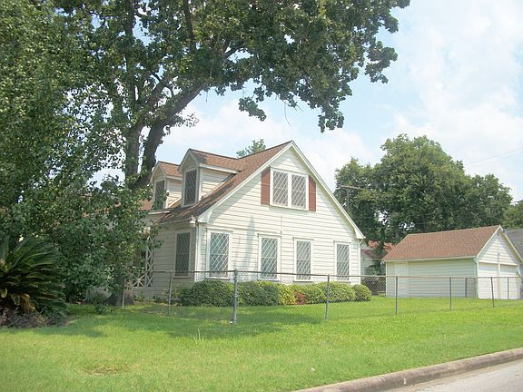 Right side and 2 car detached garage
