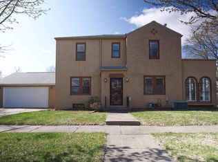 259 12th Ave N, Clinton, IA 52732