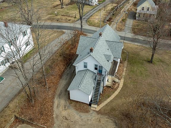 2nd image of 54 Ash St