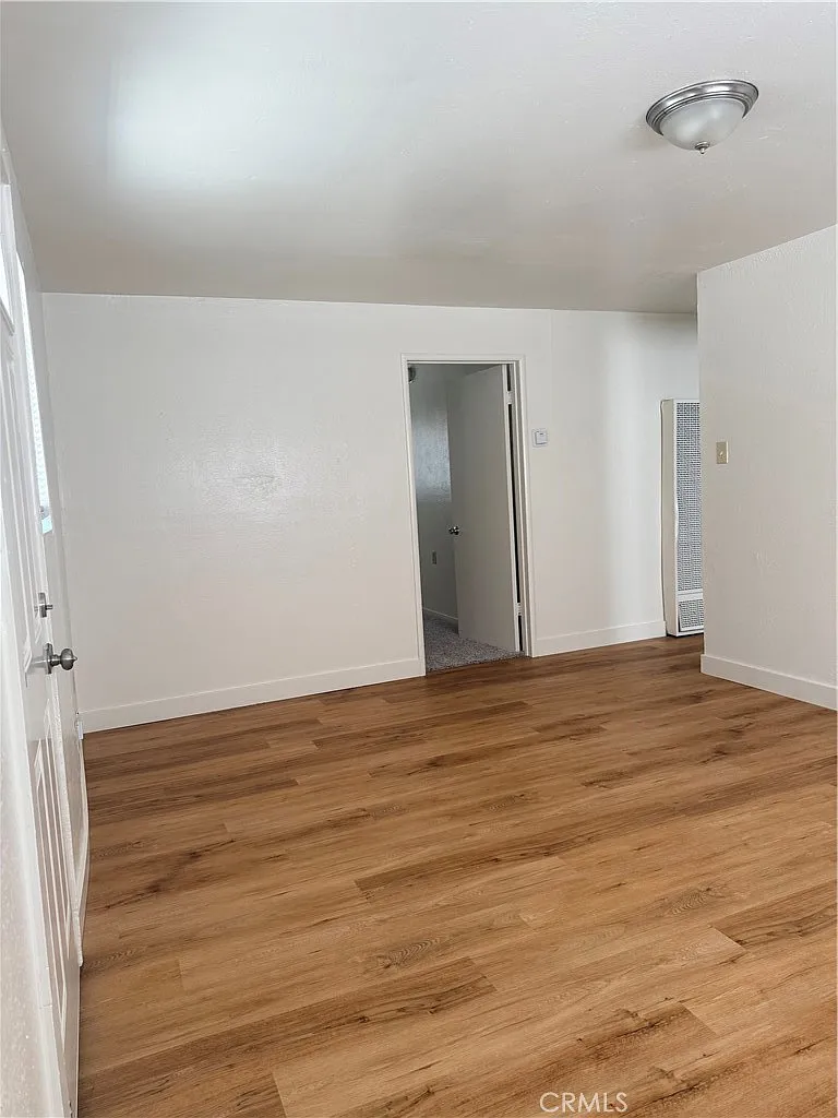 3 bed, 1000 sqft, $1,675 — Photo 3