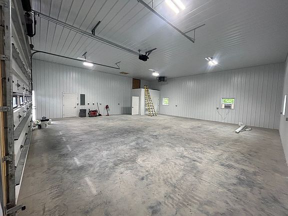 5th image of 3398 Appleyard Rd