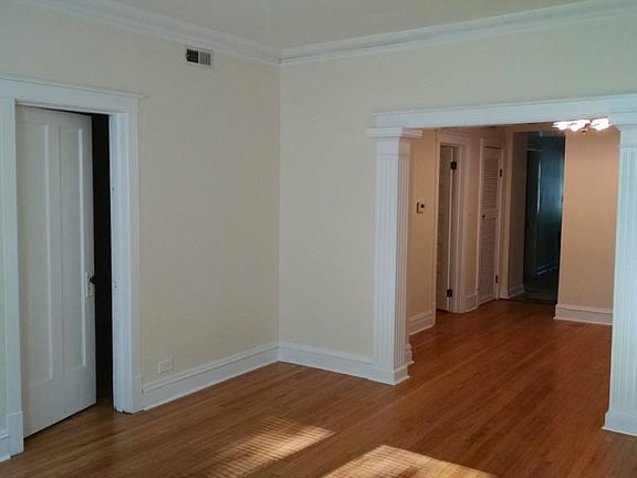 5th image of 2231 N Sawyer Ave #1