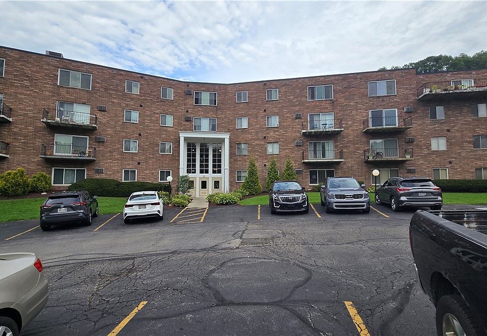 1st image of 315 Solon Rd APT 202