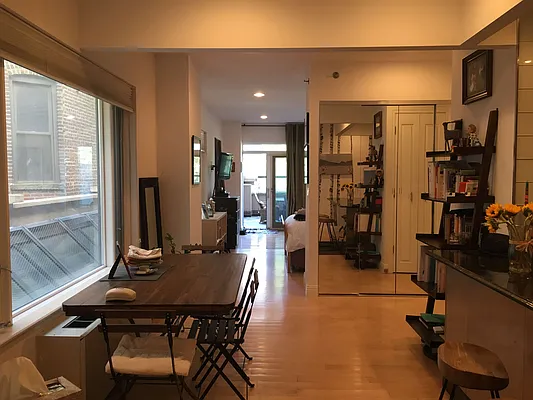 Rented by Downtown Mgt & Realty LLC | media 15