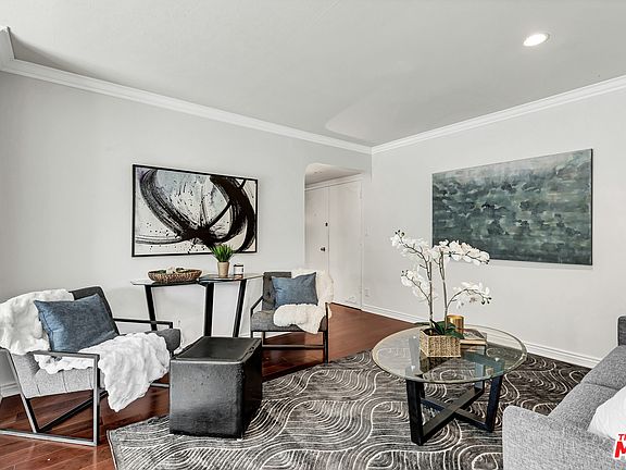 4th image of 1410 S Bentley Ave APT 301
