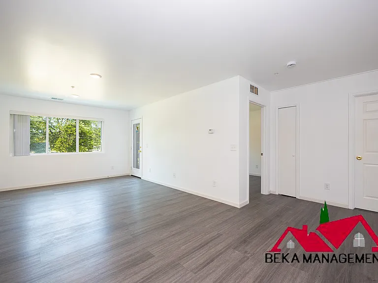 35410 Van Born Rd #206 — Photo 2