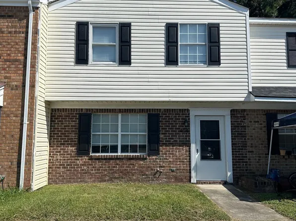 414 Myrtlewood Cir, Jacksonville, NC 28546
