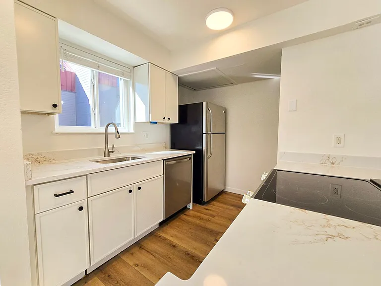 780 Walnut St #A — Photo 5