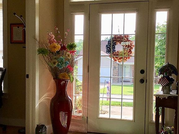 Entry and small office.