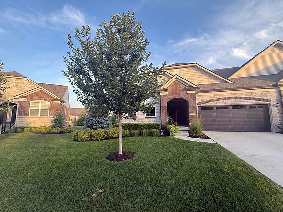2nd image of 40589 Aster Ct