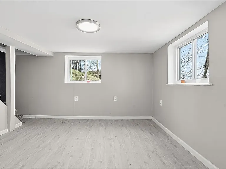125 Liberty St — Photo 9