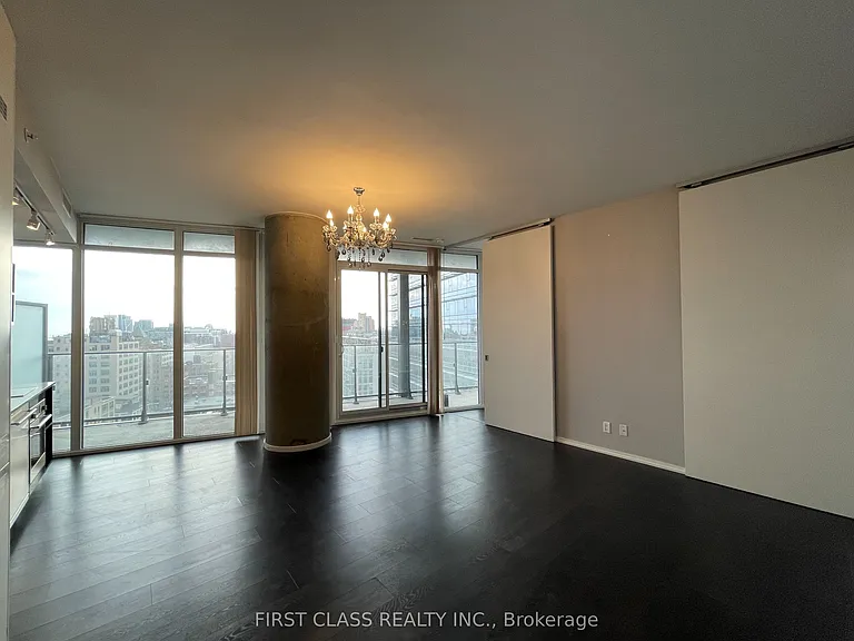 125 Peter St #1402 — Photo 4
