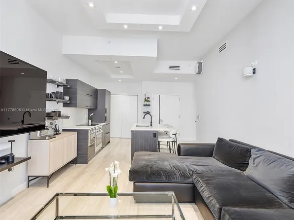 55 SW 9th St Unit 4309, Miami, FL 33130