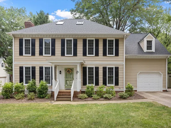 2216 Durweston Ct, Raleigh, NC 27615