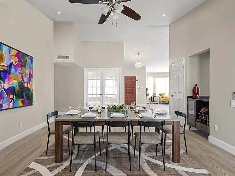 9104 E Sharon Dr — Photo 13