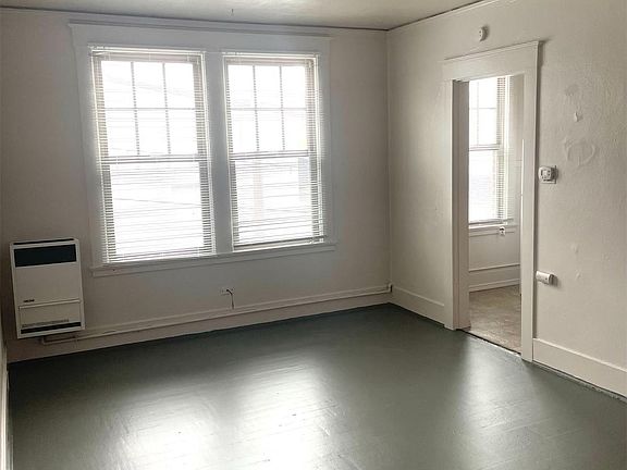 2nd image of 727 4th Ave E #17