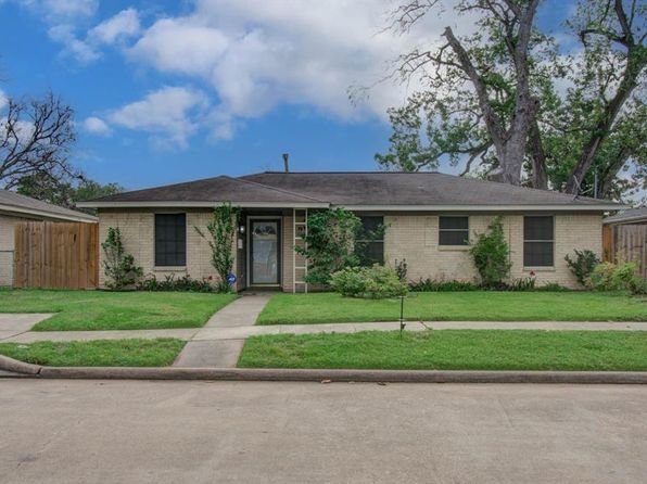 502 Guyer St