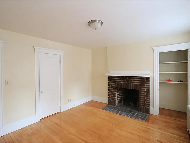 6 Craigie Cir — Photo 3
