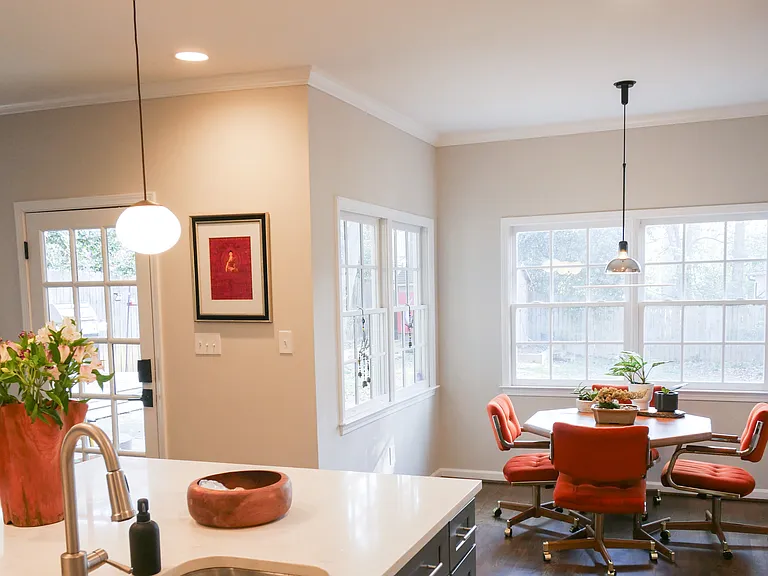 635 Harold Ave NE — Photo 5