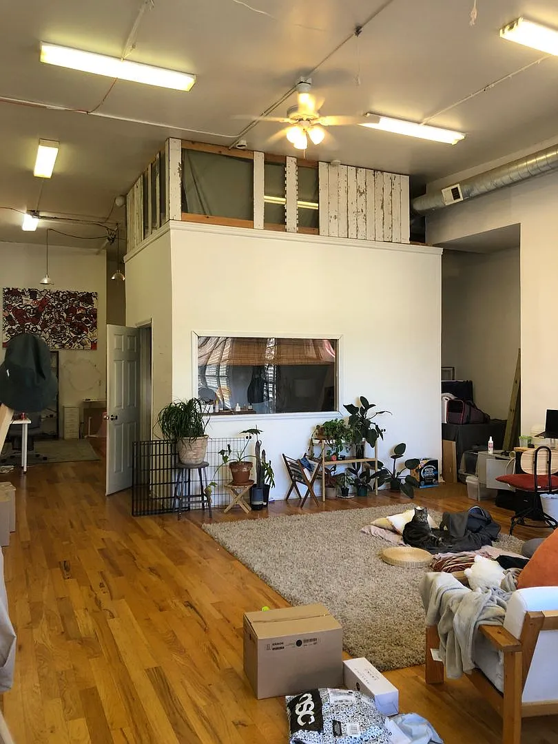 Bridgeport Loft-Style Live/Work Space - W/D In-Unit - — Photo 1