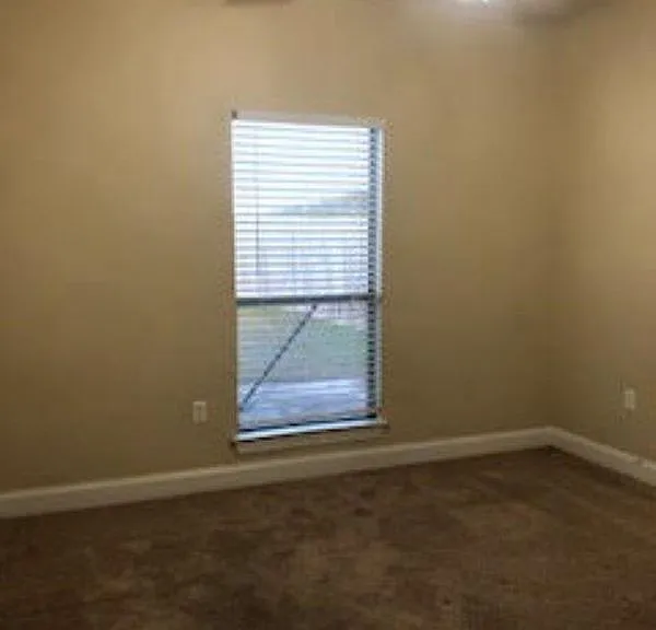 25445 Black Lake Ave — Photo 10