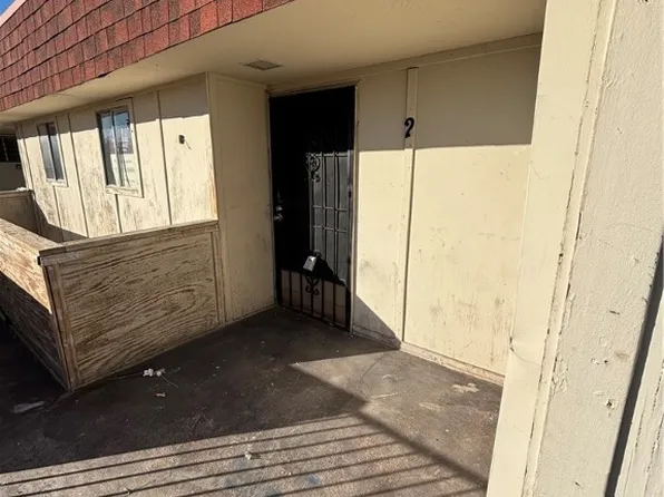 5408 Swenson St #2, Las Vegas, NV 89119