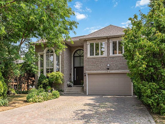 2nd image of 77 Sprucewood Dr