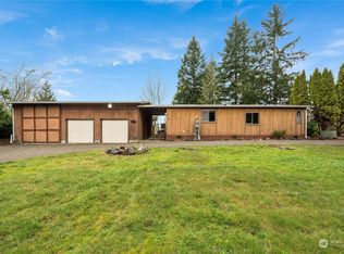 531 E Quail Hill Rd, Belfair, WA 98528