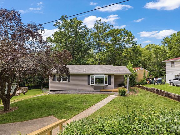 2nd image of 17 Azalea Rd