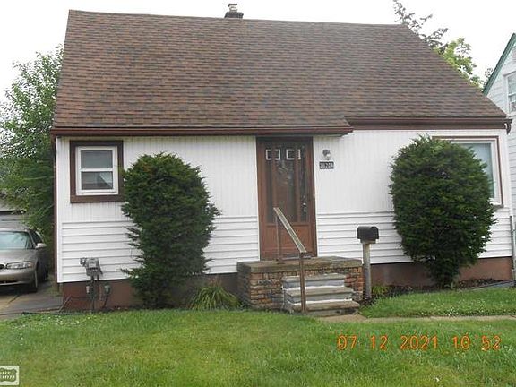 2nd image of 26204 Chippendale St