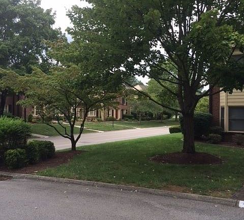 3rd image of 402 Denton Ct