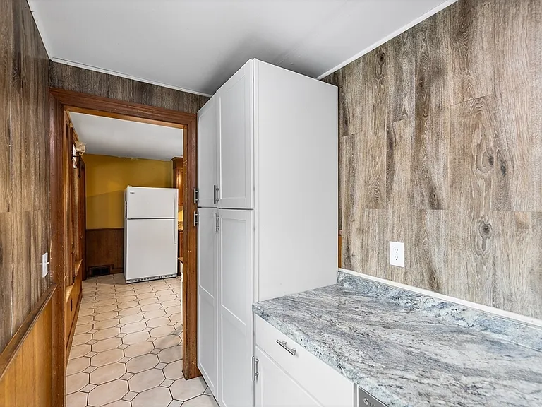 4 State St #4 — Photo 10