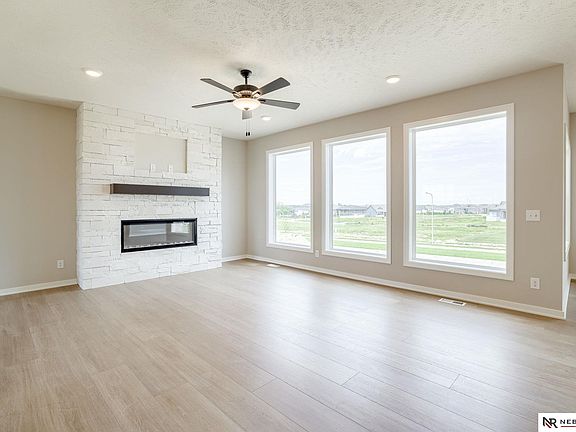 3rd image of 11906 Horizon St