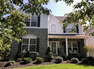 2166 Wildwood Meadows Ct, Chesterfield, MO 63005